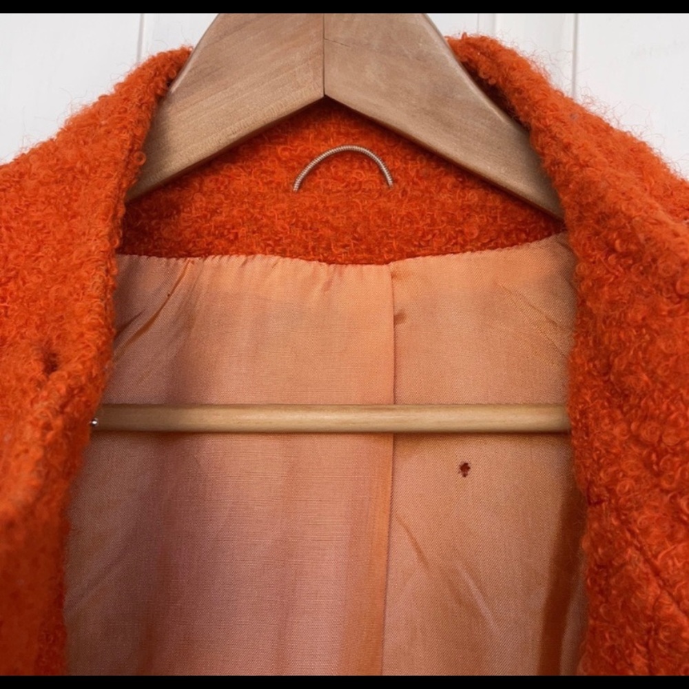 VTG - Orange bouclé Bell coat - Picture 4 of 7